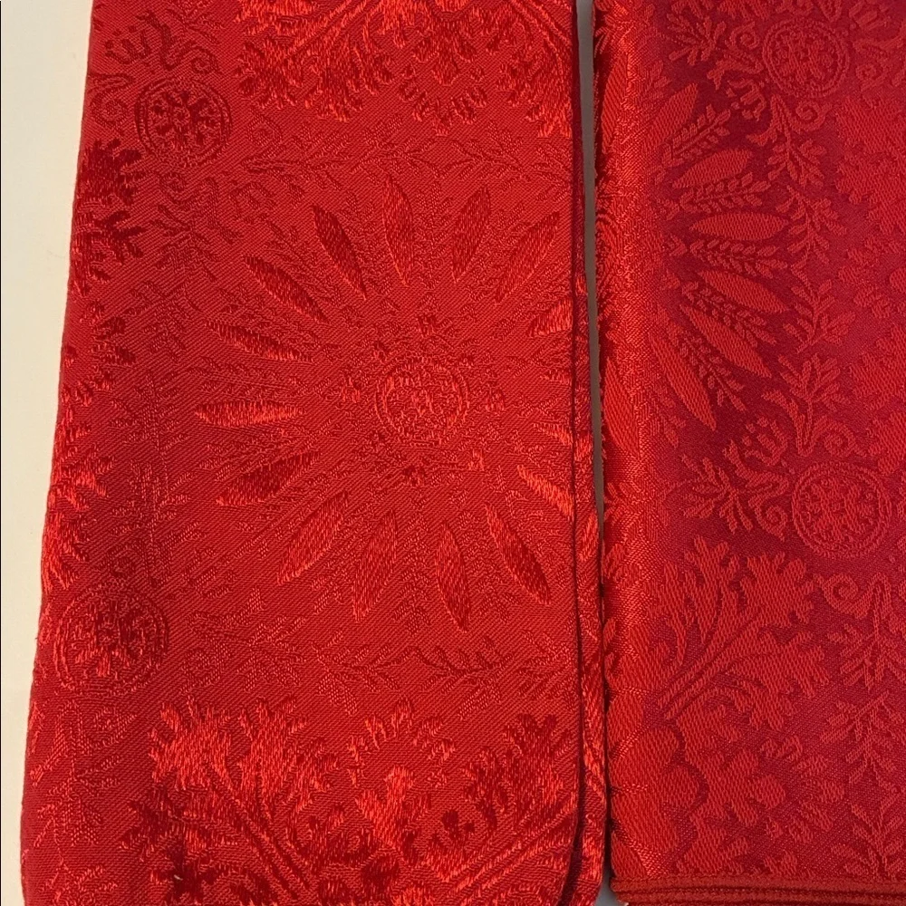 Red Floral Pattern Set of 4 Cloth Napkins